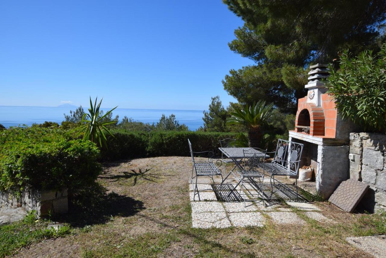 The Golden Bees Apartamento Marina di Campo